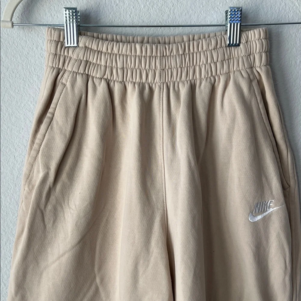 Nike Beige Sweatpants - Kids M - Picture 3 of 8